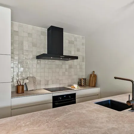 Luxury In Near & Center
