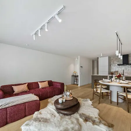 Luxury In Near & Center Appartamento De Haan