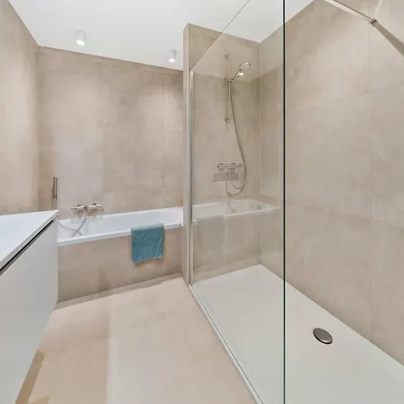 Luxury In Near & Center Appartamento *