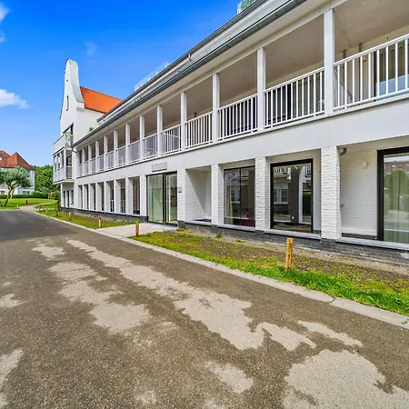 Luxury In Near & Center